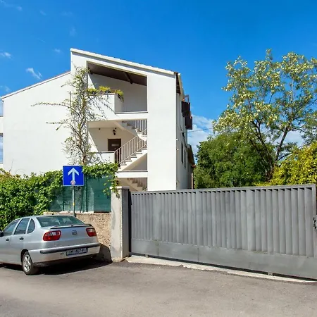 Apartment Nives In The Center - Free Parking Split