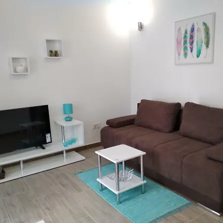 Apartment Nives In The Center - Free Parking *