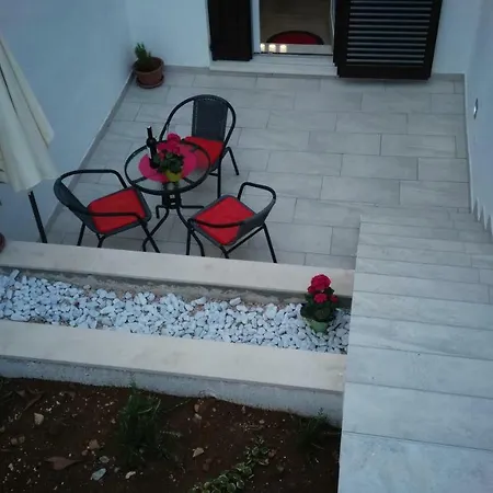 Apartment Nives In The Center - Free Parking Split