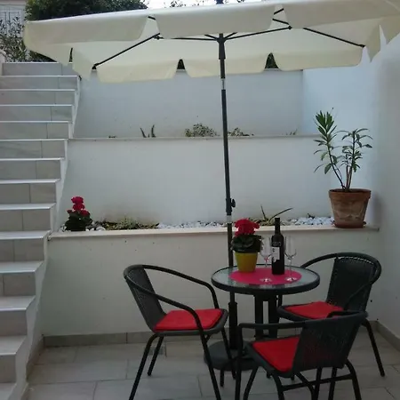 Apartment Nives In The Center - Free Parking *