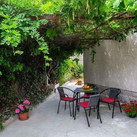 Apartment Nives In The Center - Free Parking Split