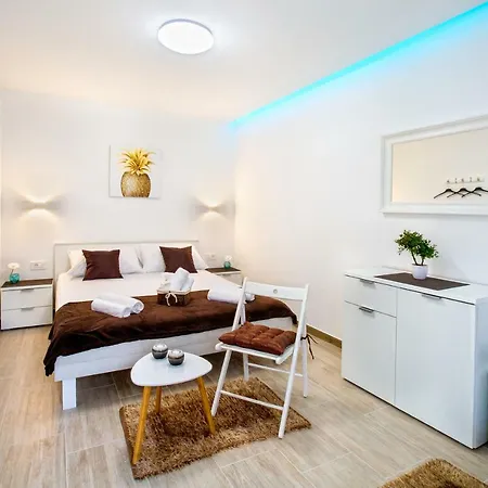 Apartment Nives In The Center - Free Parking *