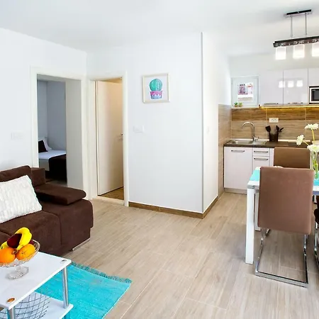Apartment Nives In The Center - Free Parking *